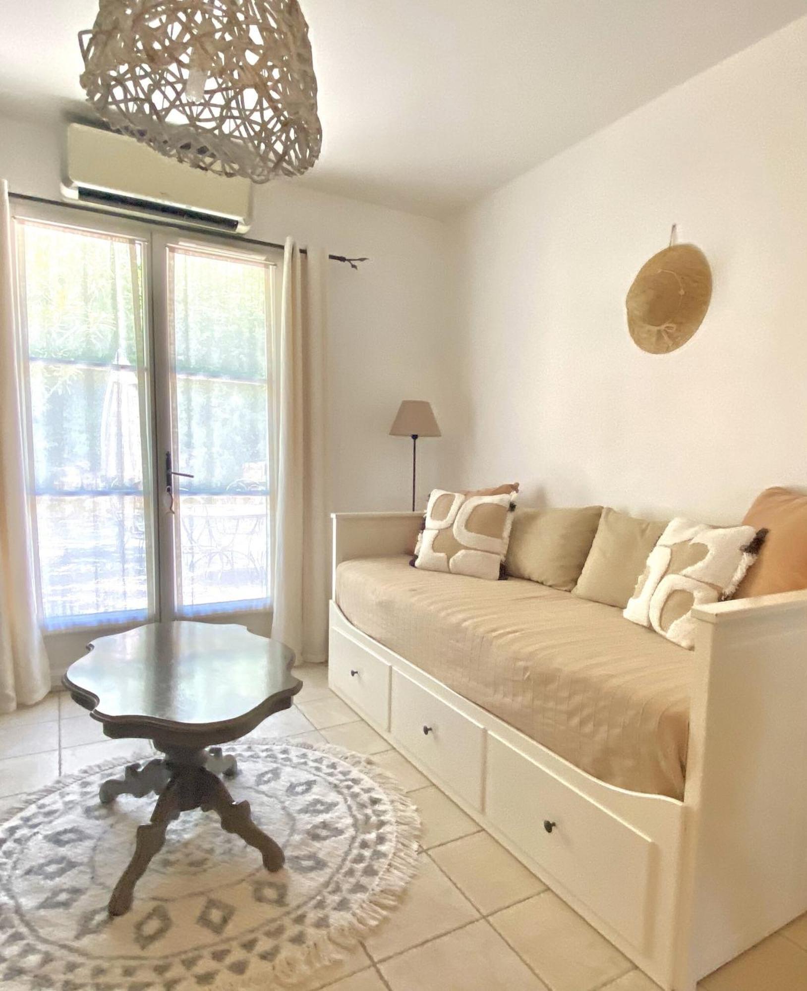Villa Le Jardin De Lau Aubignan Habitación foto